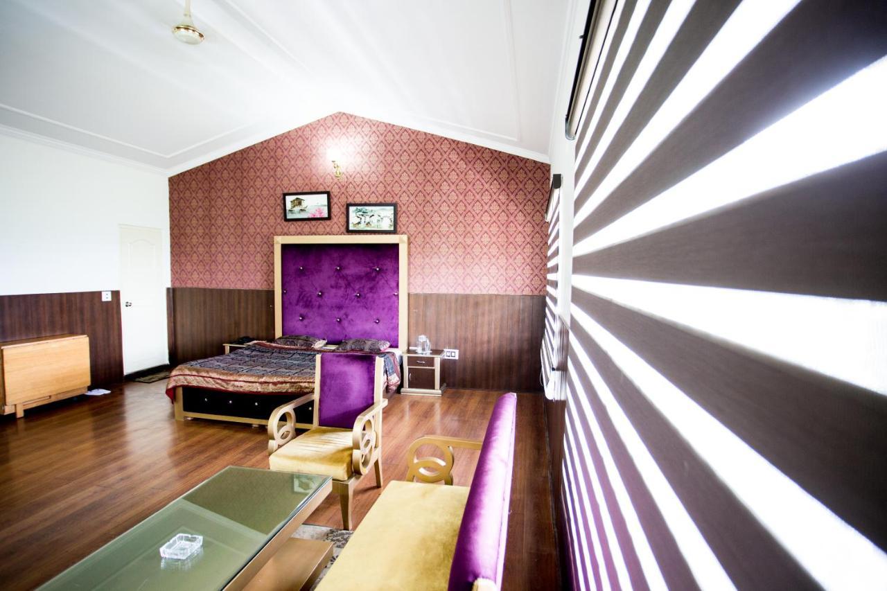 Tehri Club And Resort Chamba  Exterior photo